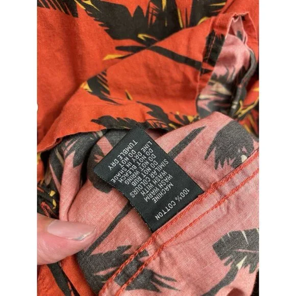 Rodd  And Gunn Dress Shirt Mens Medium Red Floral Sports Fit Hawaiian Button Up - Picture 6 of 7